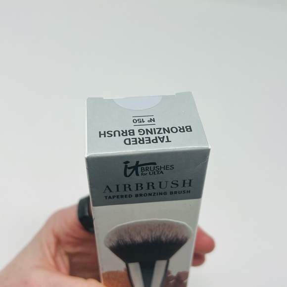 NWT IT Cosmetics #150 Airbrush Tapered Powder Bronzer Brush. Brand new in box. - Picture 9 of 14